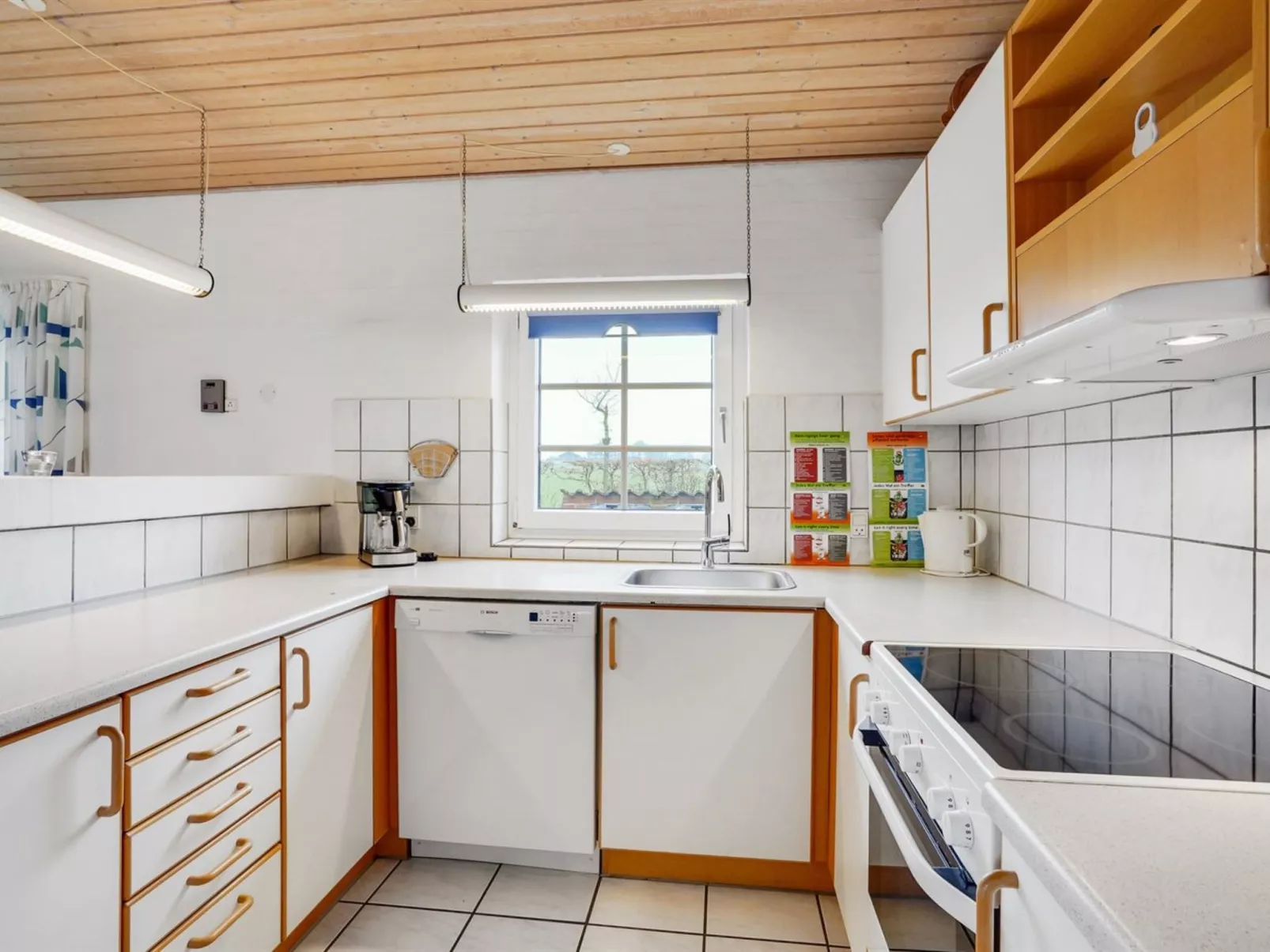 "Jügen" - 900m to the fjord-Binnen