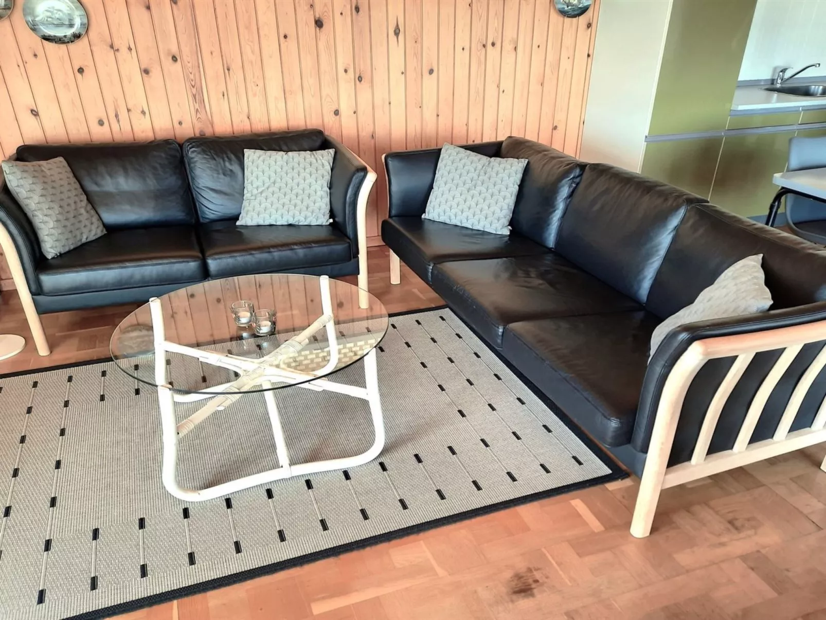 "Miriam" - 300m from the sea-Binnen