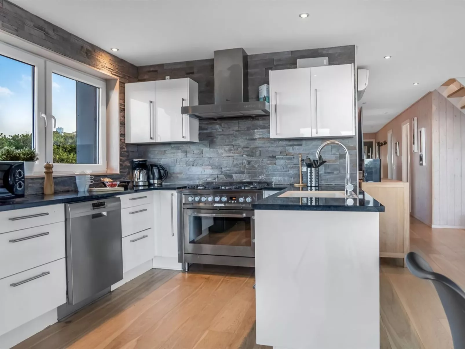 "Skamhals" - 700m from the sea-Binnen