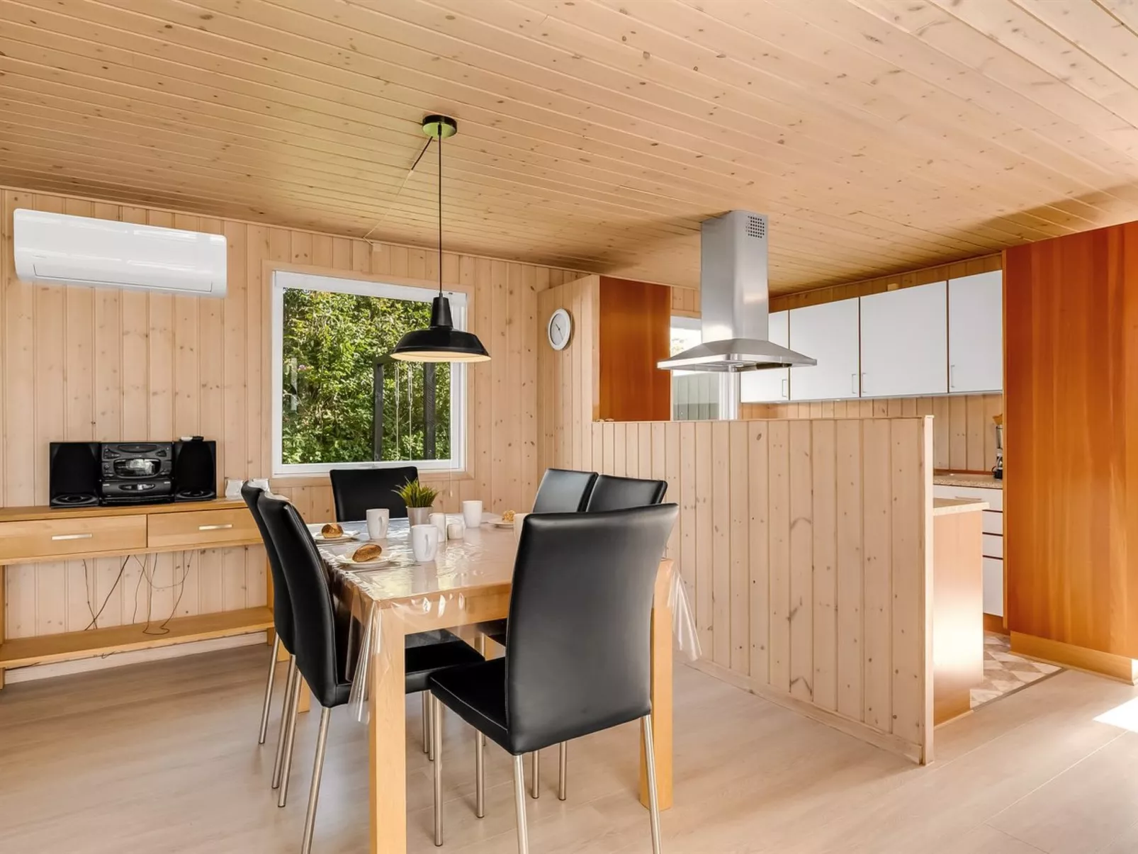 "Brenda" - 300m to the fjord-Binnen