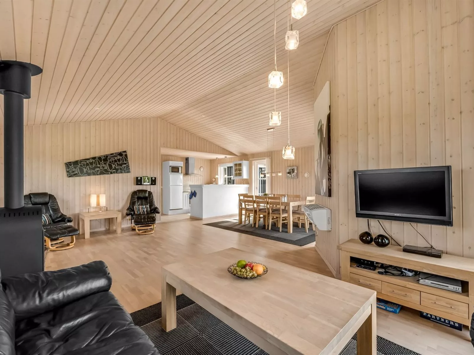 "Saara" - 700m to the fjord-Binnen