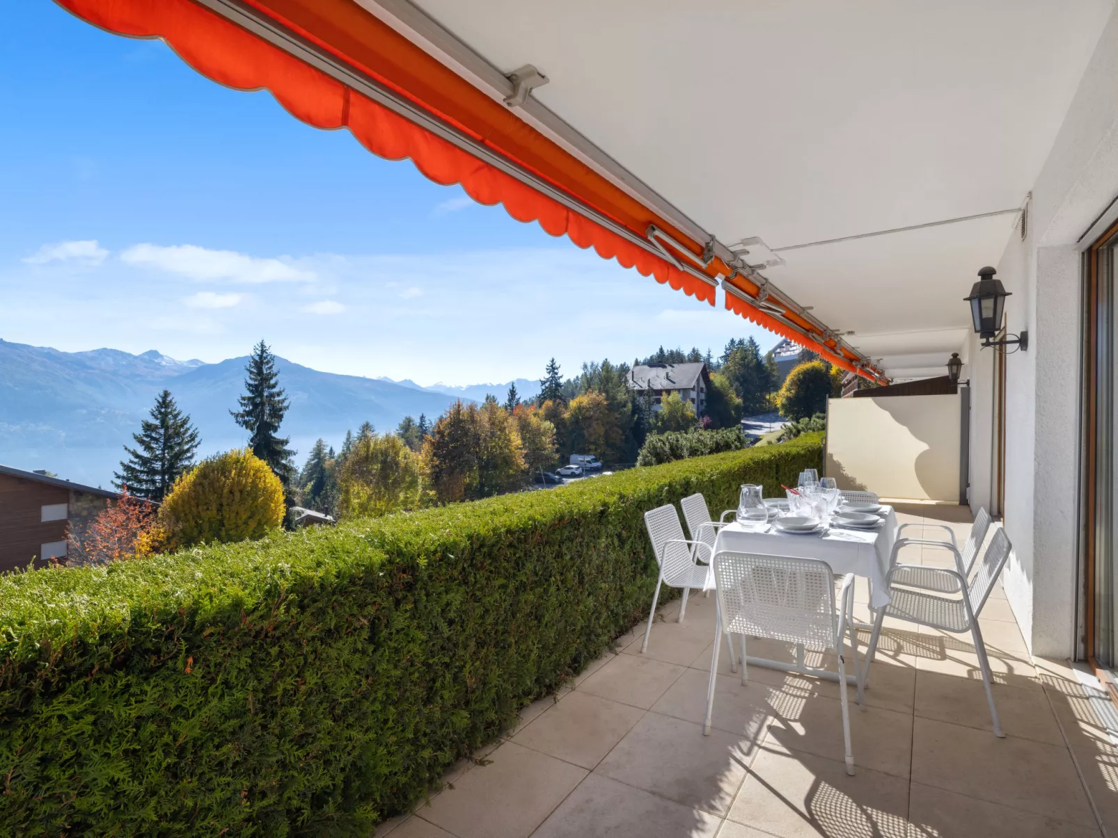 Marigny Dent-Blanche 9-8-Buiten