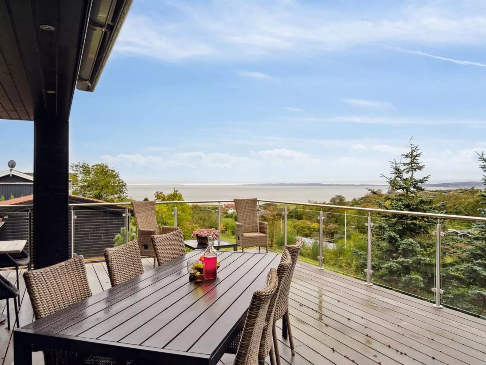 "Iarund" - 600m from the sea-Buiten