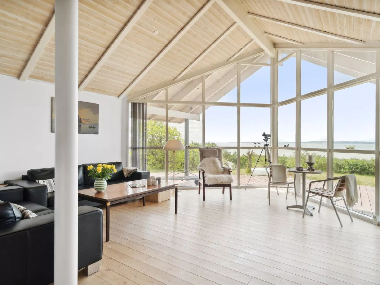 "Elspeth" - 25m from the sea-Binnen