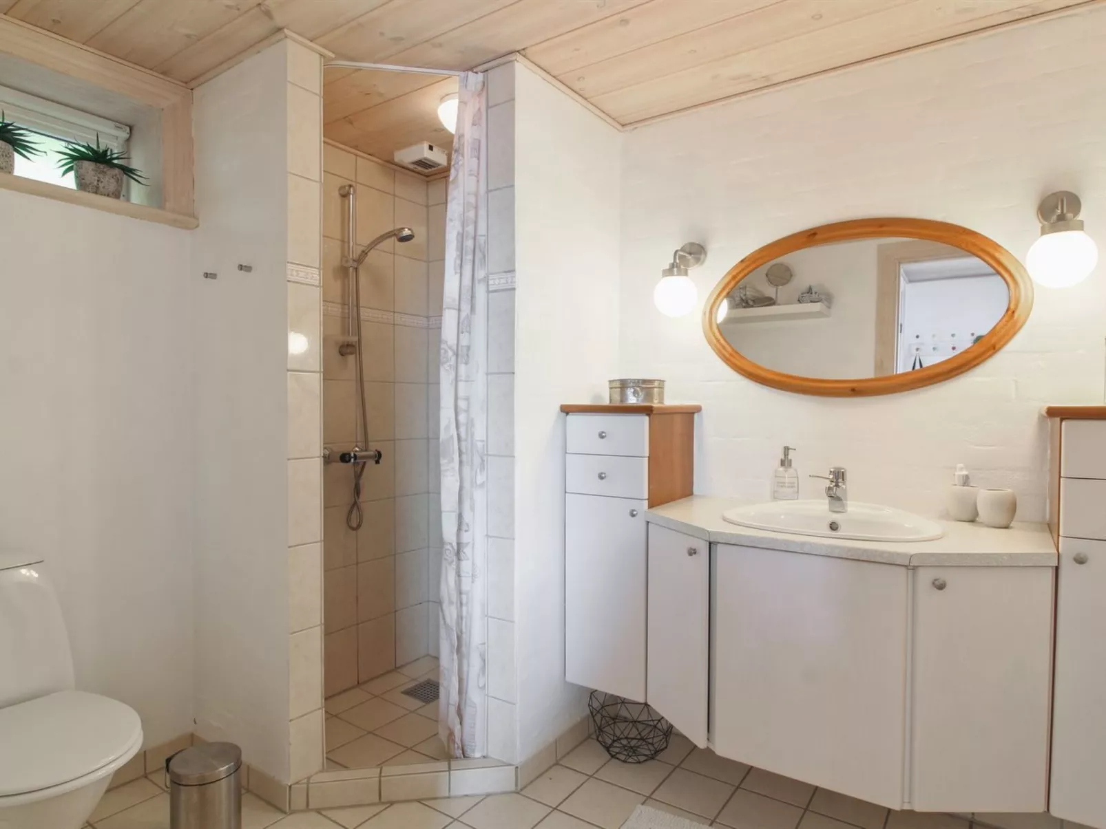 "Sander" - 10m to the fjord-Binnen