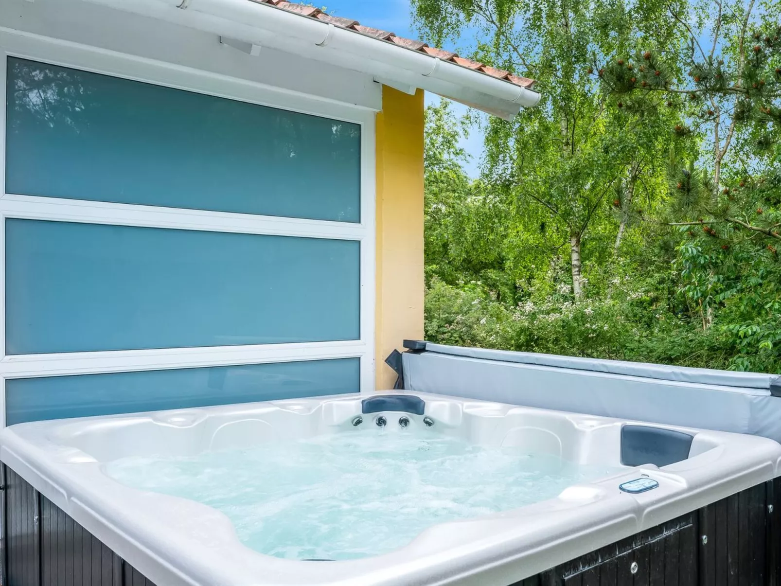 "Tovi" - 600m from the sea-Buiten