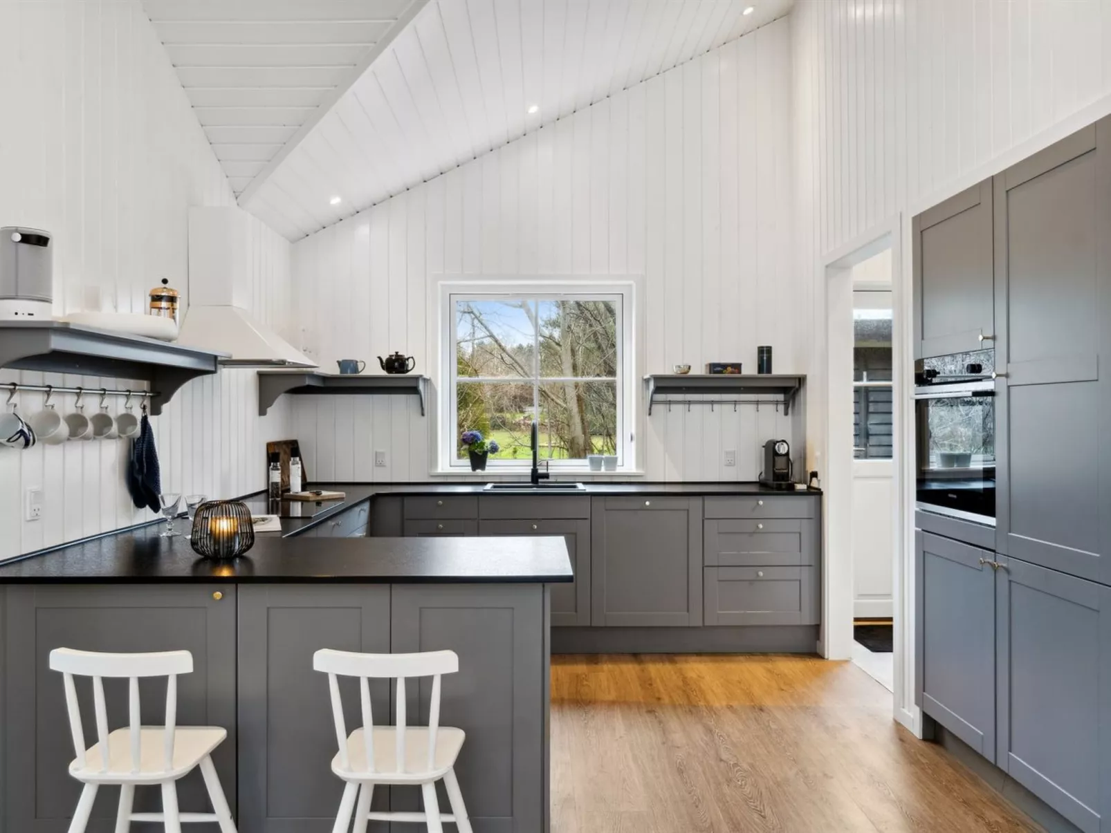 "Loviisa" - 850m from the sea-Binnen