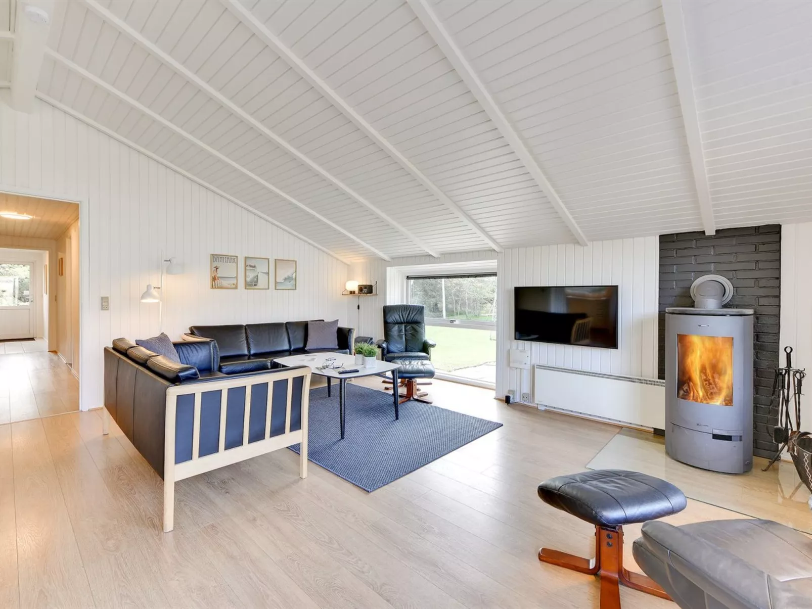 "Darina" - 1.5km from the sea-Binnen