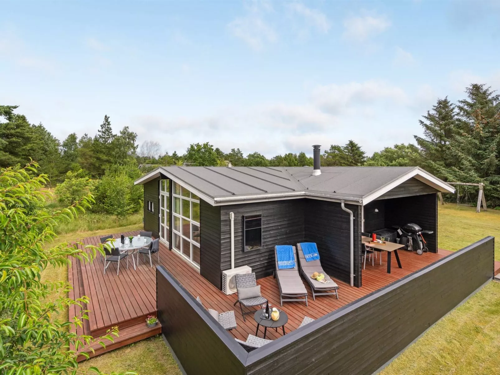 "Akkar" - 1.8km from the sea-Buiten