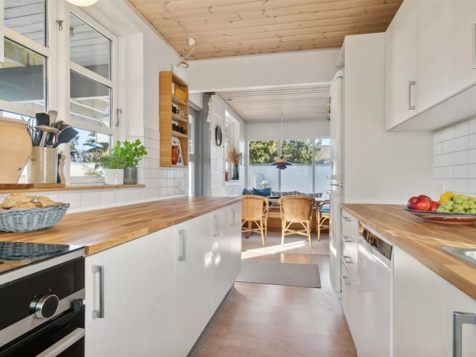 "Eikka" - 100m from the sea-Binnen