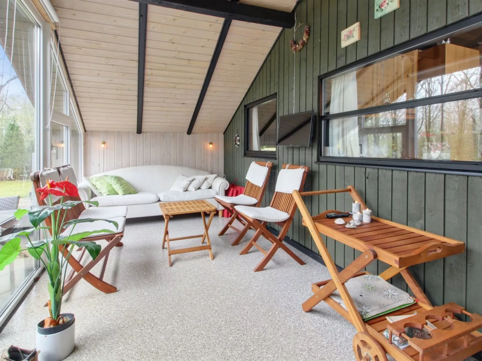 "Gabi" - 30km from the sea-Binnen