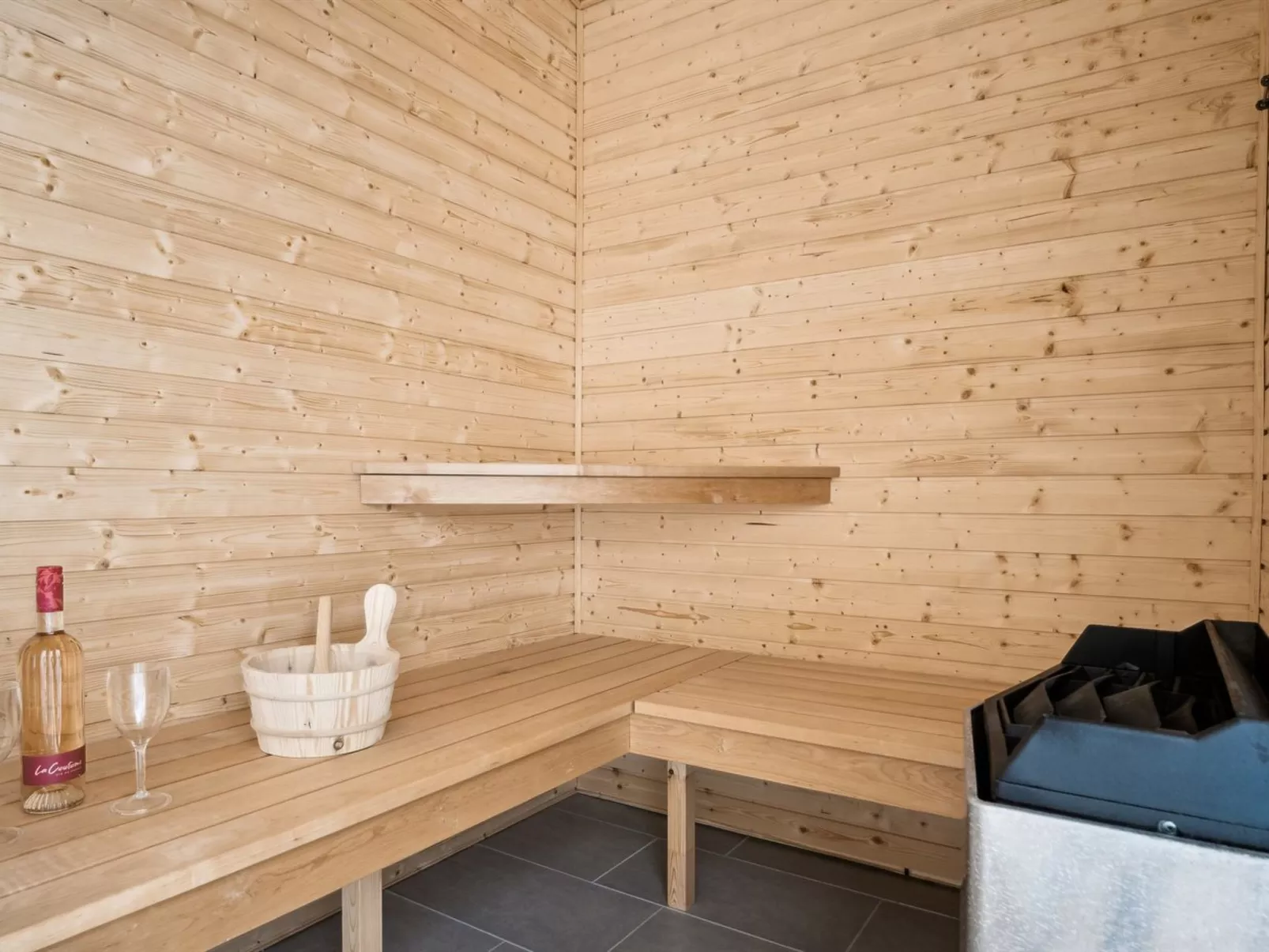 "Alka" - 500m from the sea-Binnen