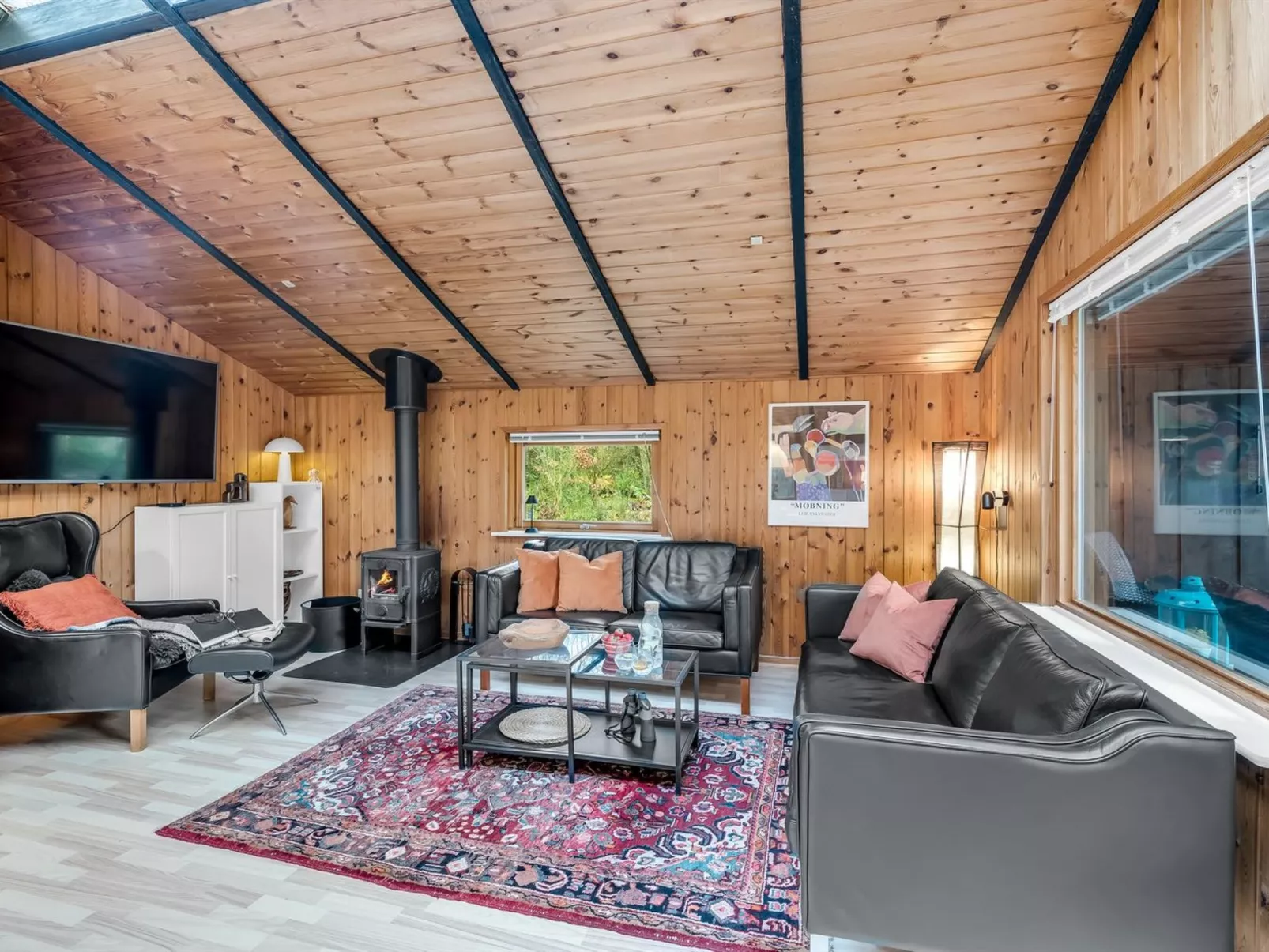 "Marthine" - 650m to the fjord-Binnen