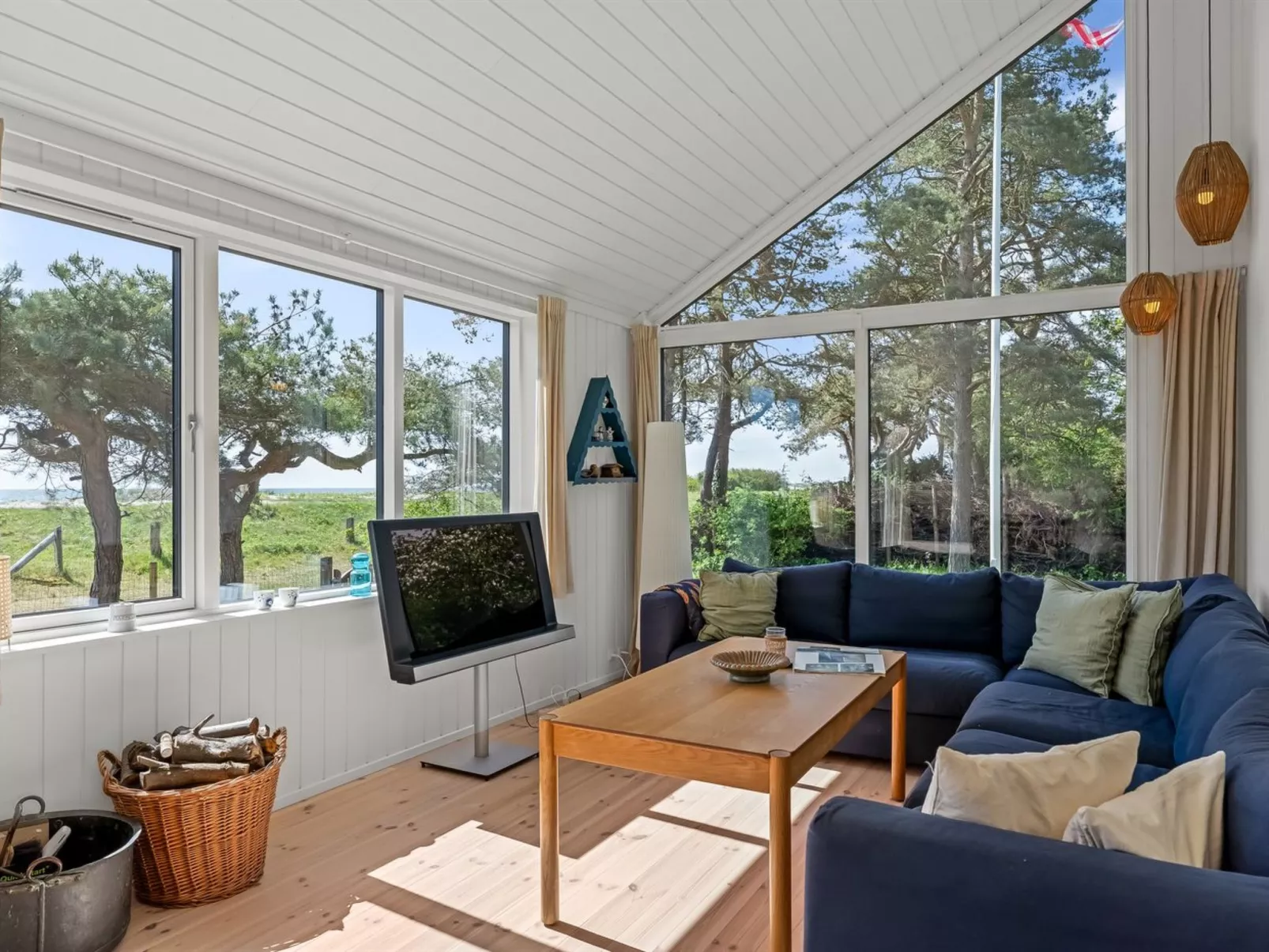 "Kaila" - 50m from the sea-Binnen