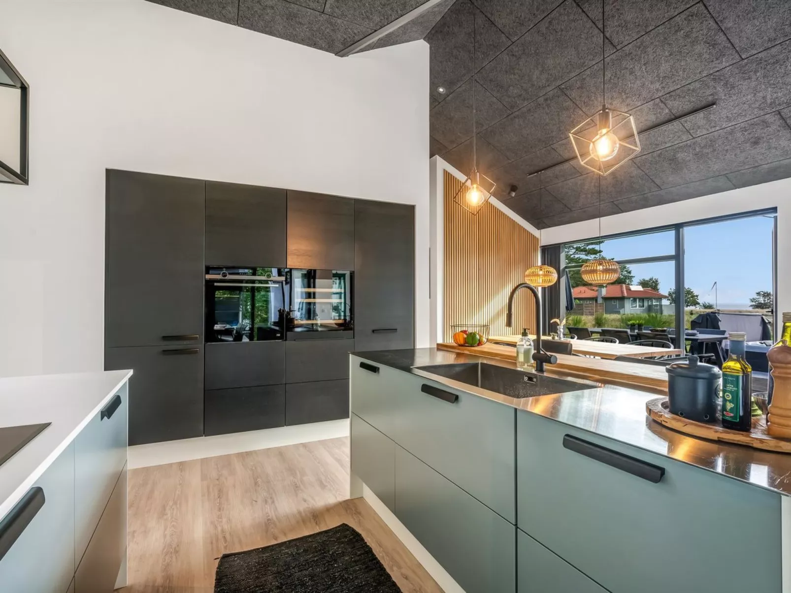 "Jahn" - 250m to the fjord-Binnen