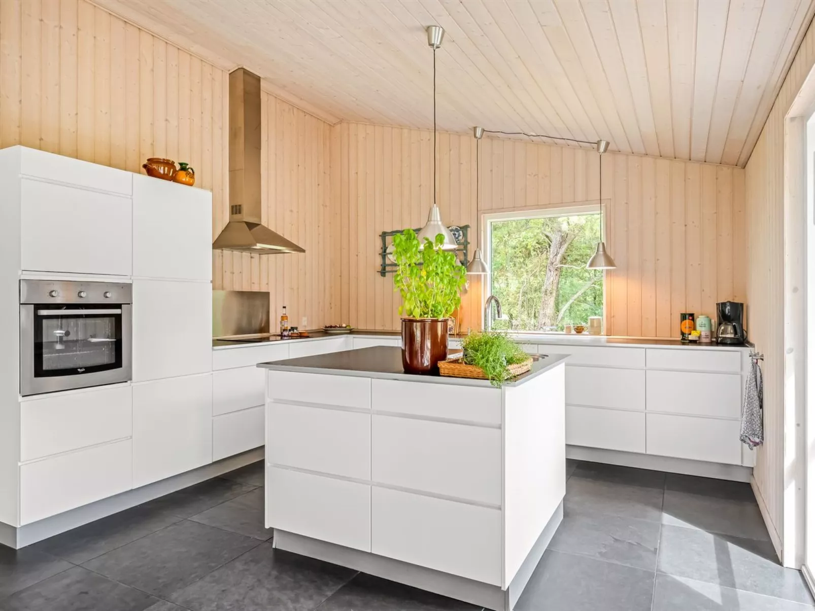 "Trena" - 1.2km to the fjord-Binnen