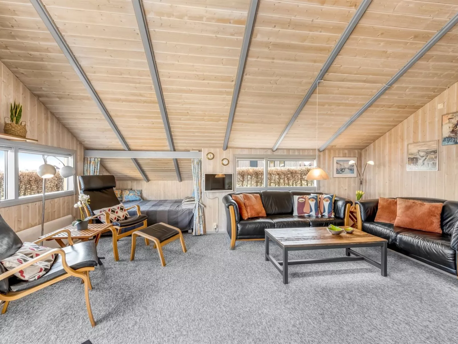 "Halla" - 250m from the sea-Binnen