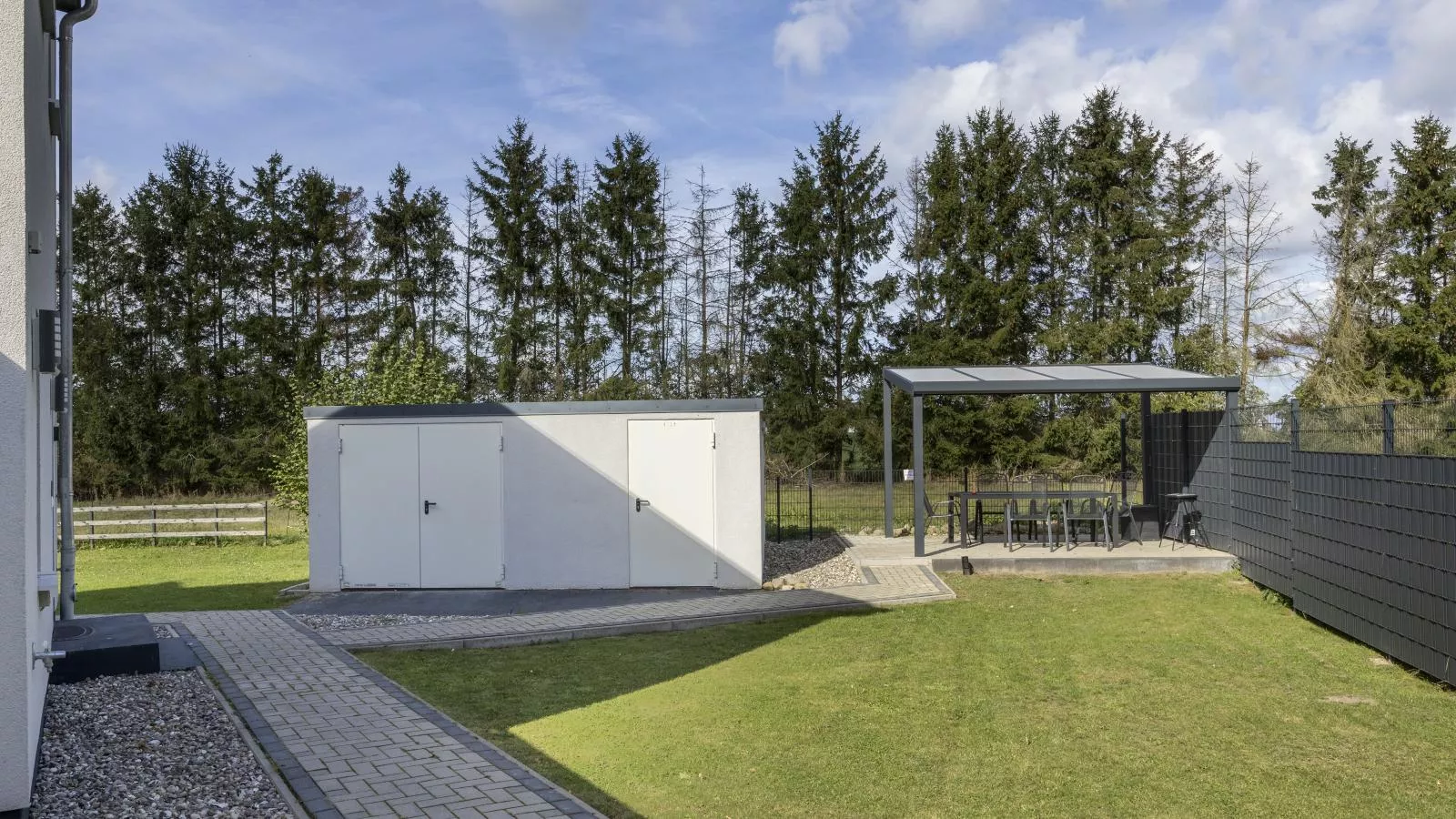 Wilma - direkt an der Ostsee-Tuinen zomer