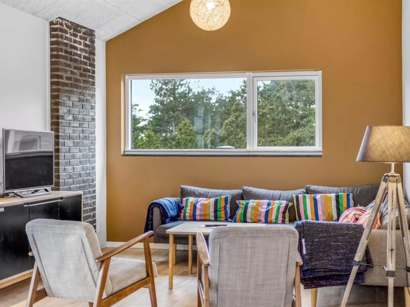 "Hunding" - 2.5km from the sea-Binnen