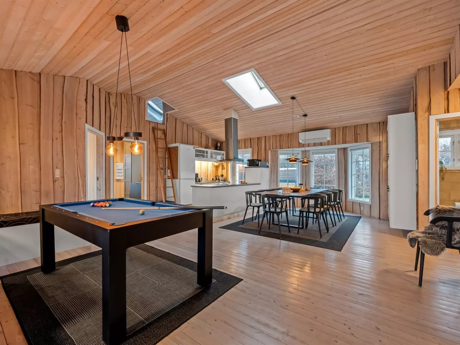 "Gunwald" - 1km to the fjord-Binnen