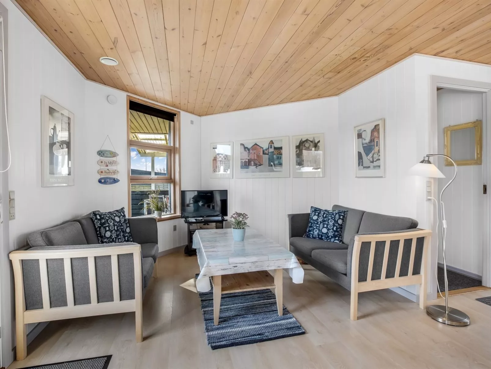 "Terttu" - 250m from the sea-Binnen