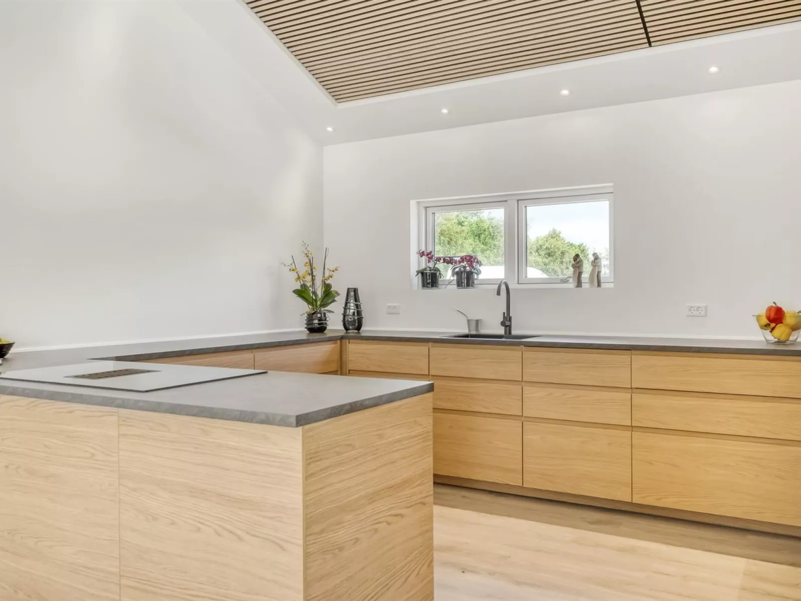 "Mads" - 700m from the sea-Binnen