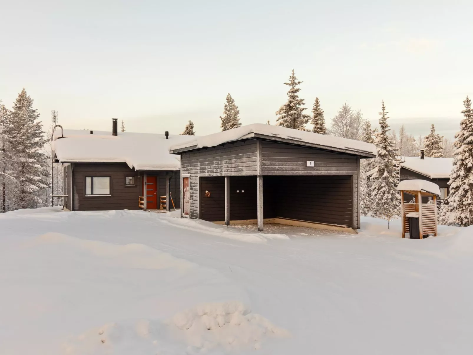 Koukkupolku 5-Binnen