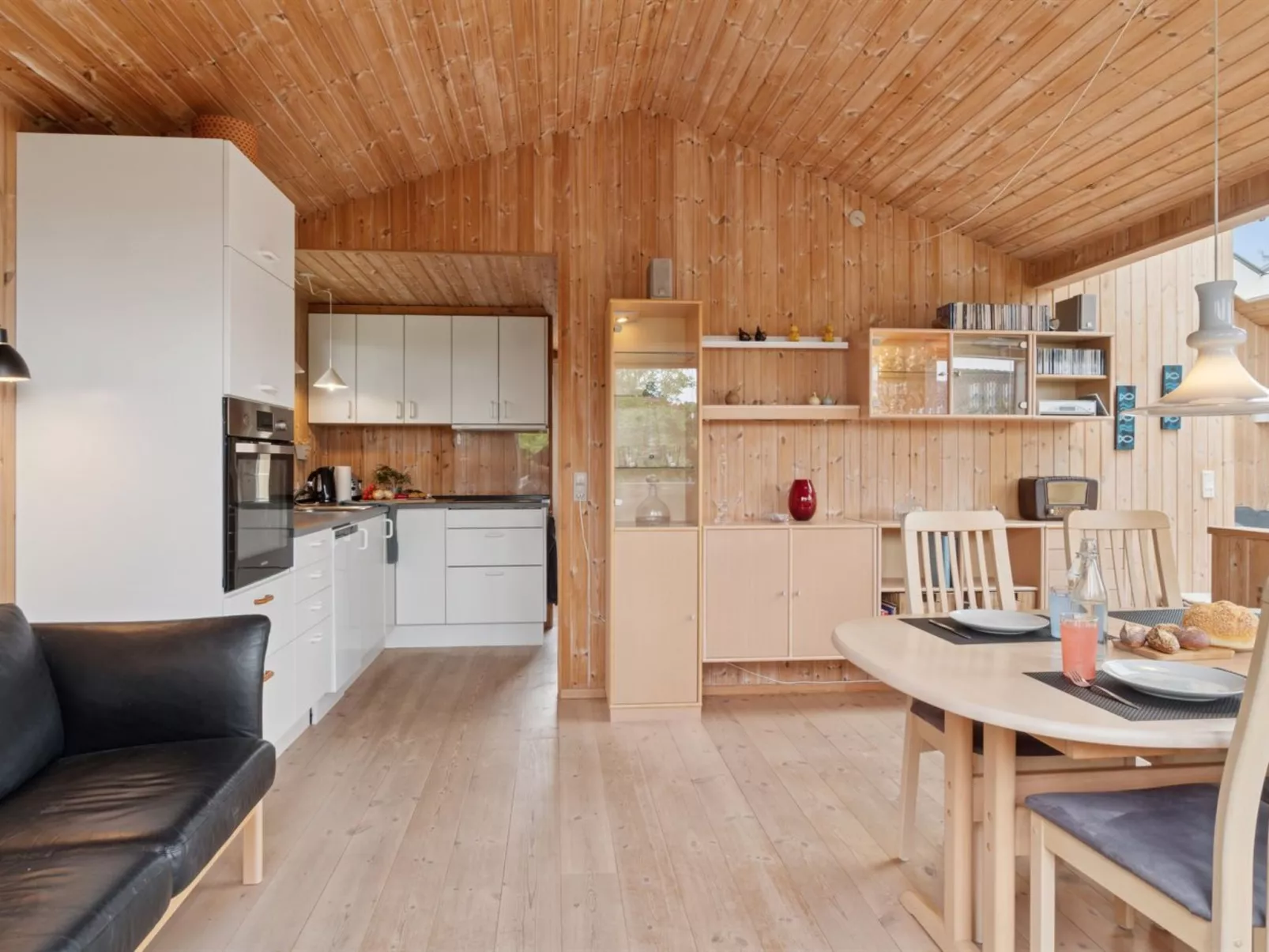 "Saija" - 100m from the sea-Binnen