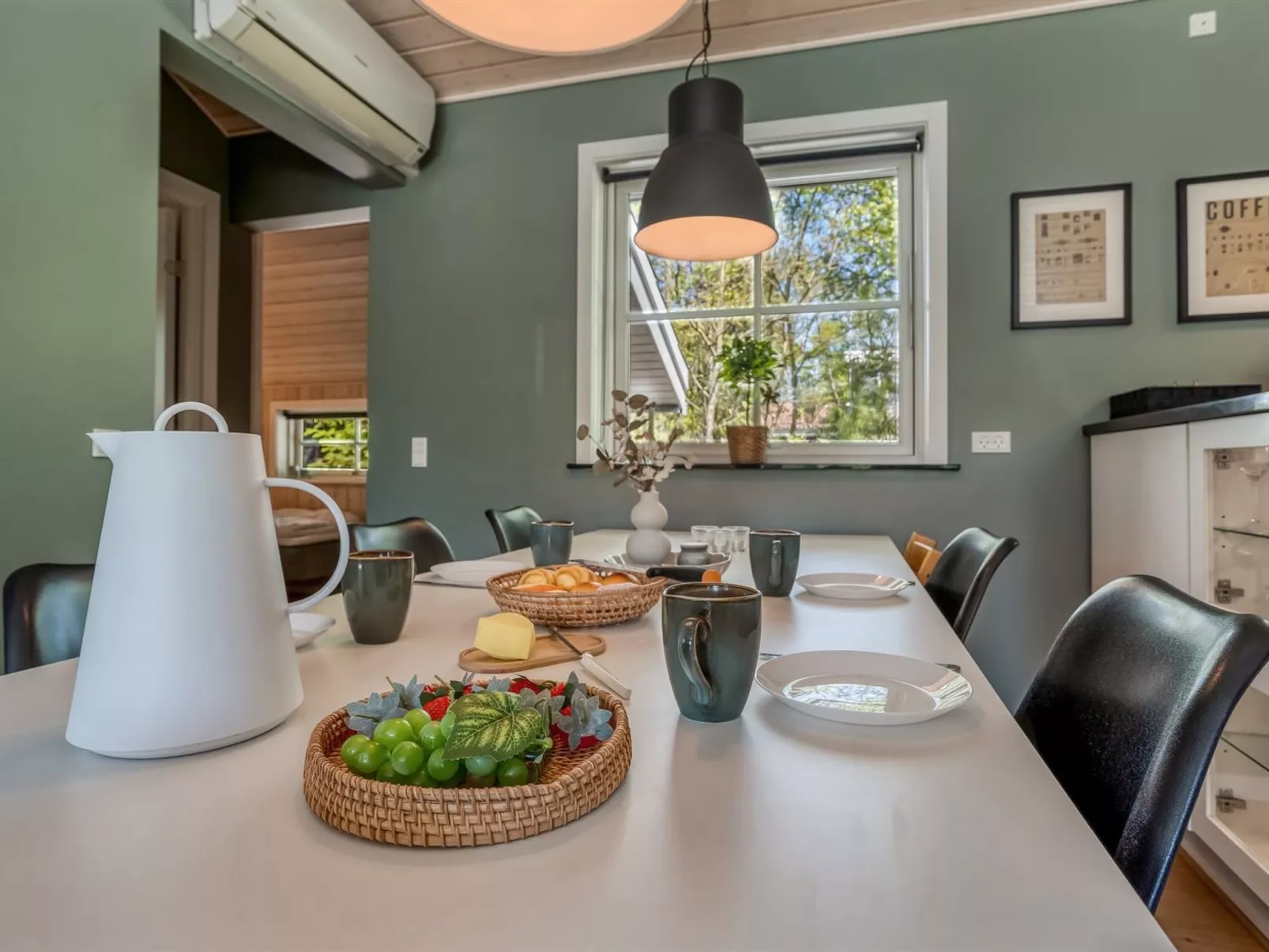 "Marlena" - 1.1km from the sea-Binnen