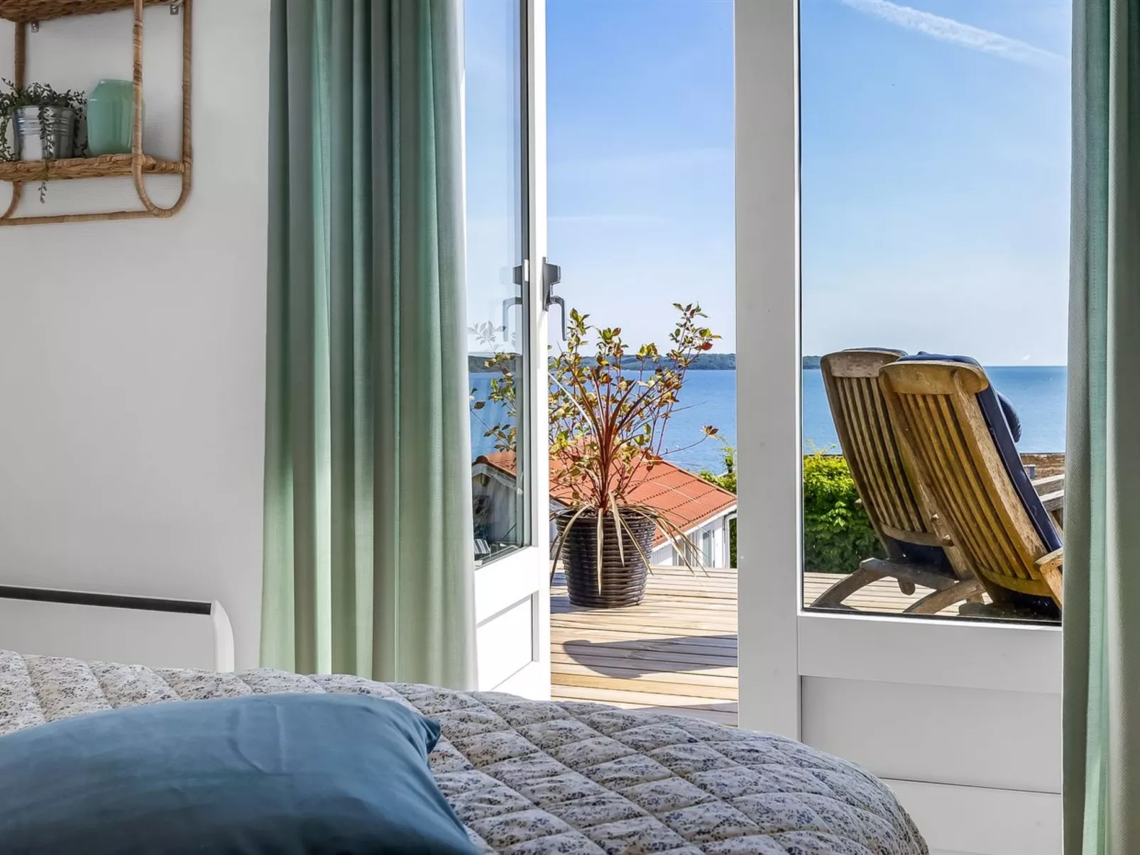 "Tobias" - 45m to the fjord-Buiten