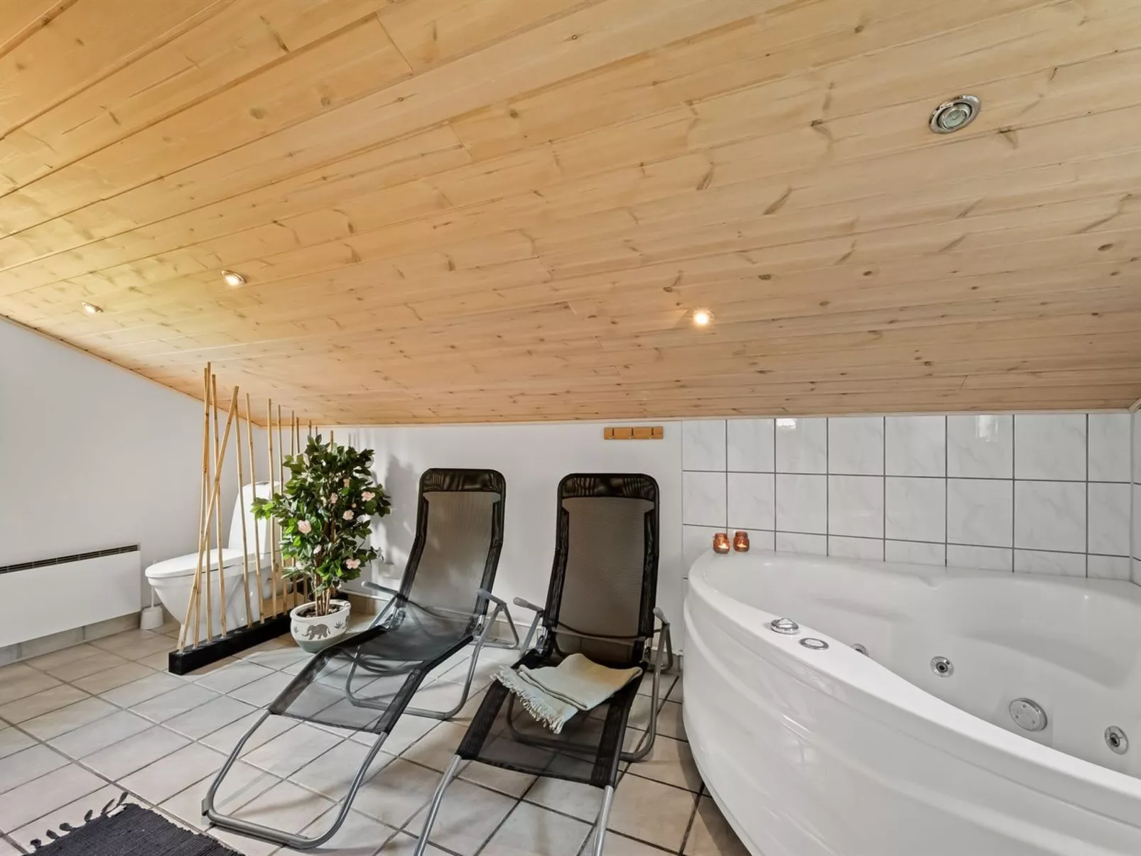 "Mina" - 600m to the fjord-Binnen