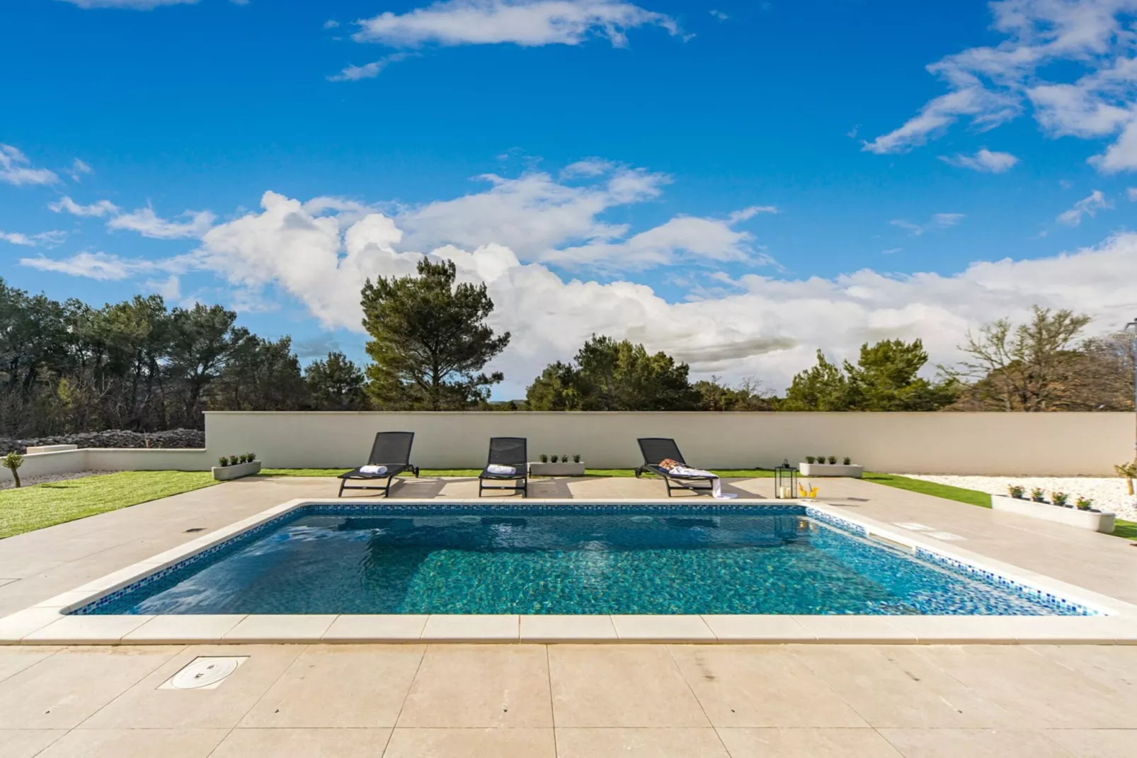 Villa Shaula 1 -  Three Bedroom House with Pool-Zwembad