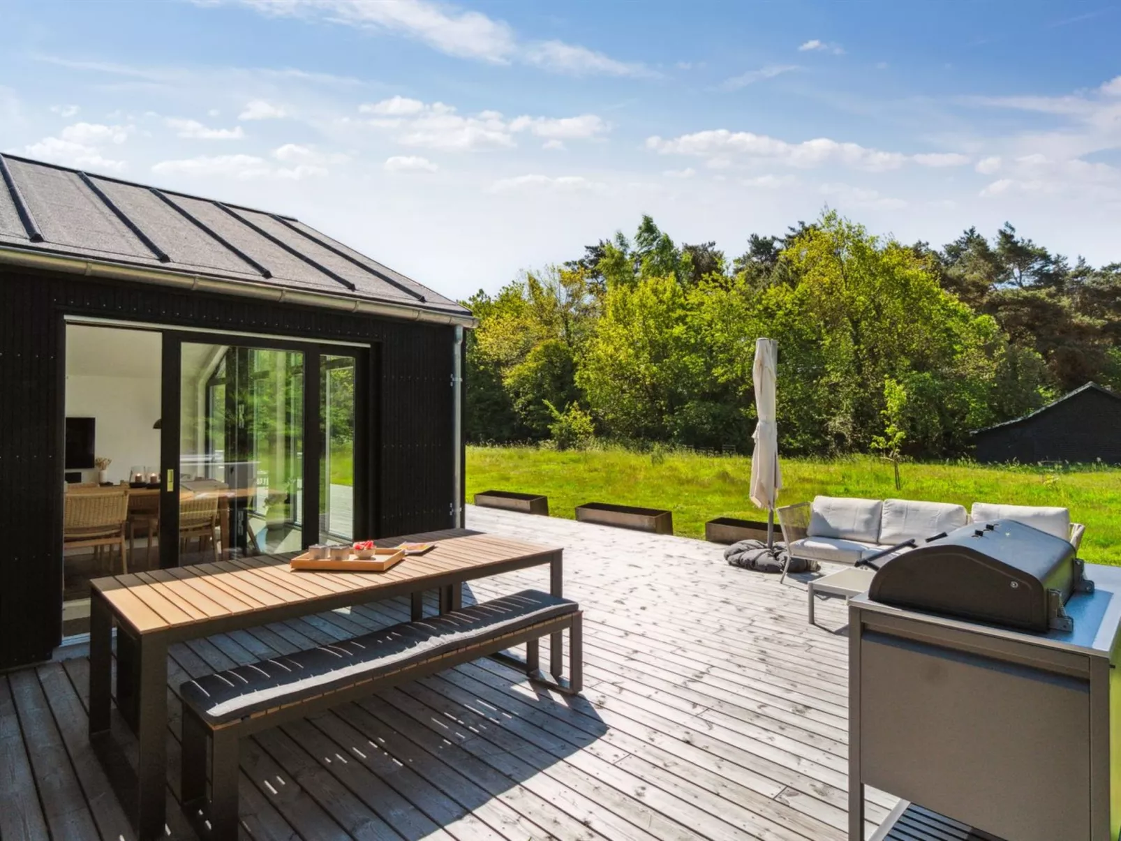 &quot;Tove&quot; - 350m from the sea-Buiten