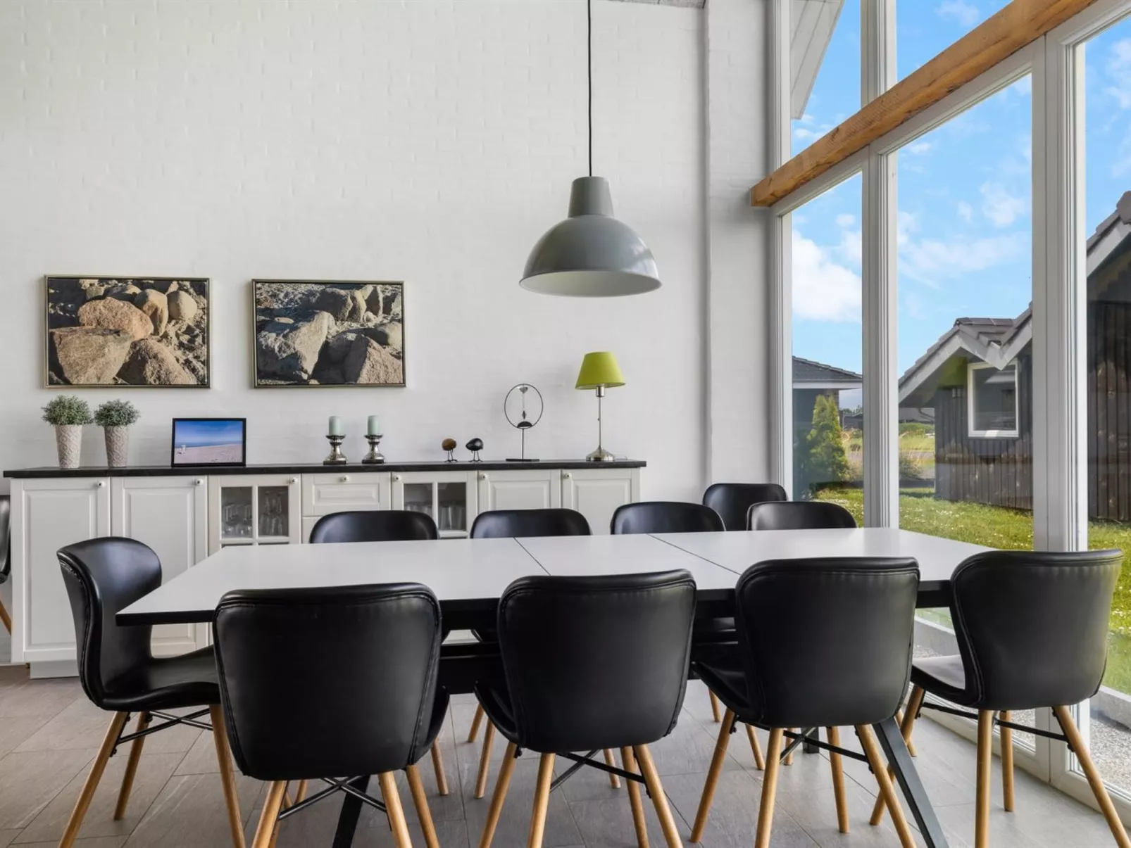 "Ung" - 460m from the sea-Binnen