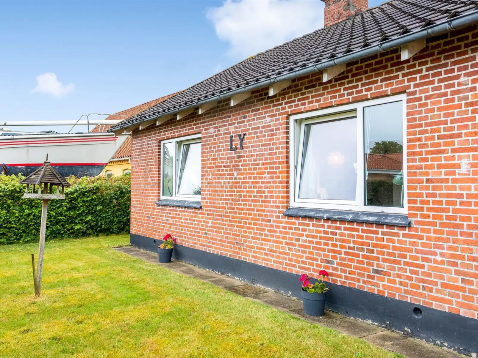 "Kirsi" -  from the sea-Buiten