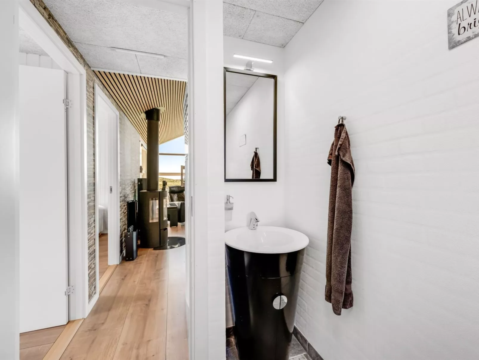 "Ema" - 500m from the sea-Binnen