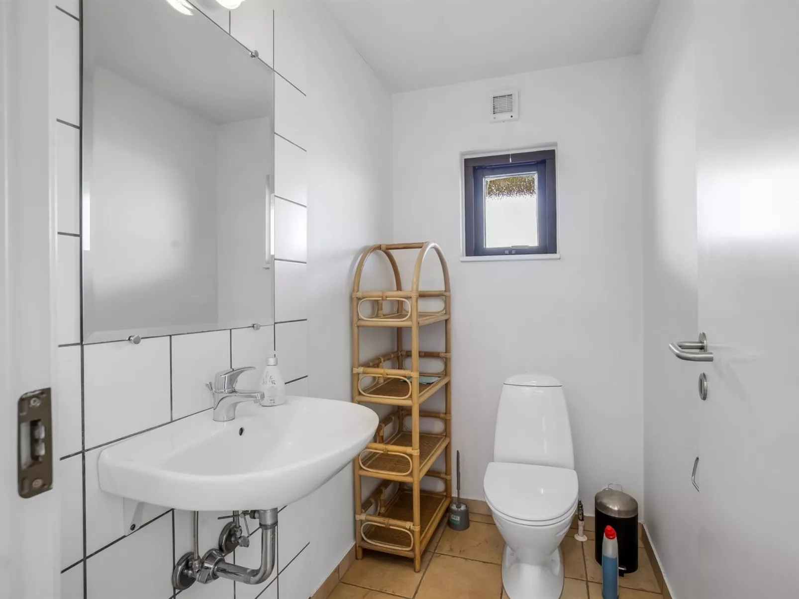 "Rouwen" - 120m from the sea-Binnen