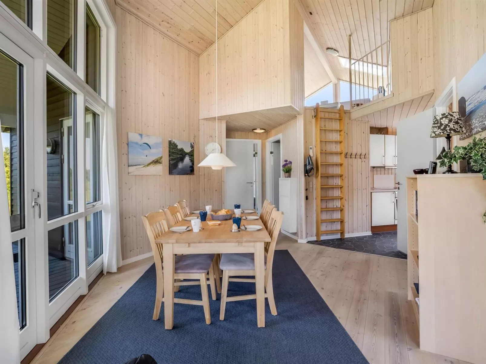 "Ernesta" -  from the sea-Binnen