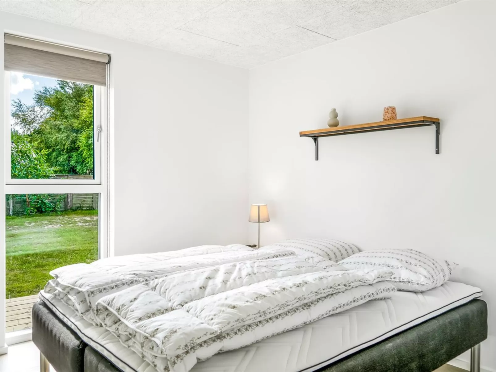 "Zoya" -  from the sea-Binnen