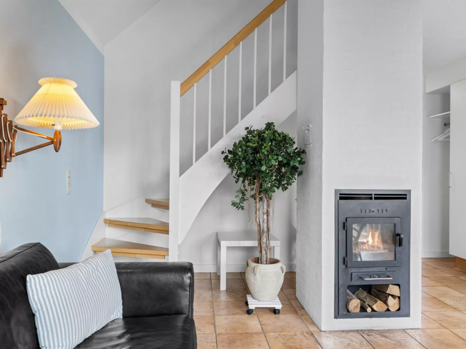 "Dior" - 300m from the sea-Binnen