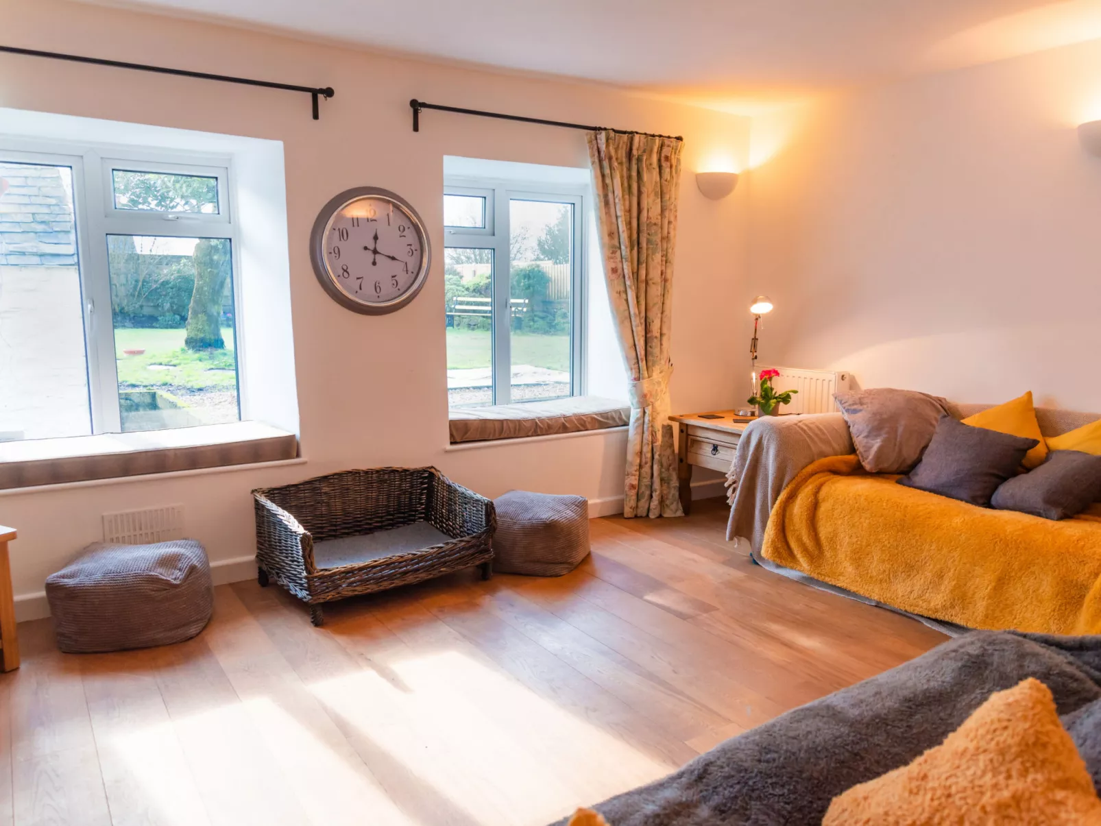 Court Cottage-Binnen