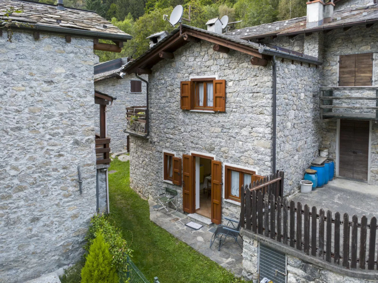 Val di Mello Mountain Flat-Buiten