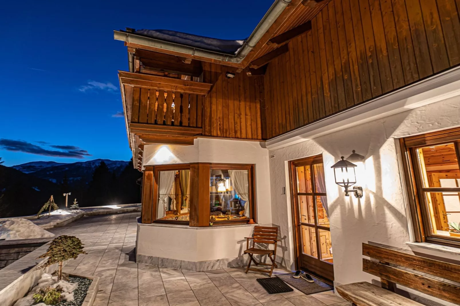 Bad Kleinkirchheim Lush and Spacious Villa with Indoor Pool and Wellness - Seven Bedroom Villa-Buitenlucht