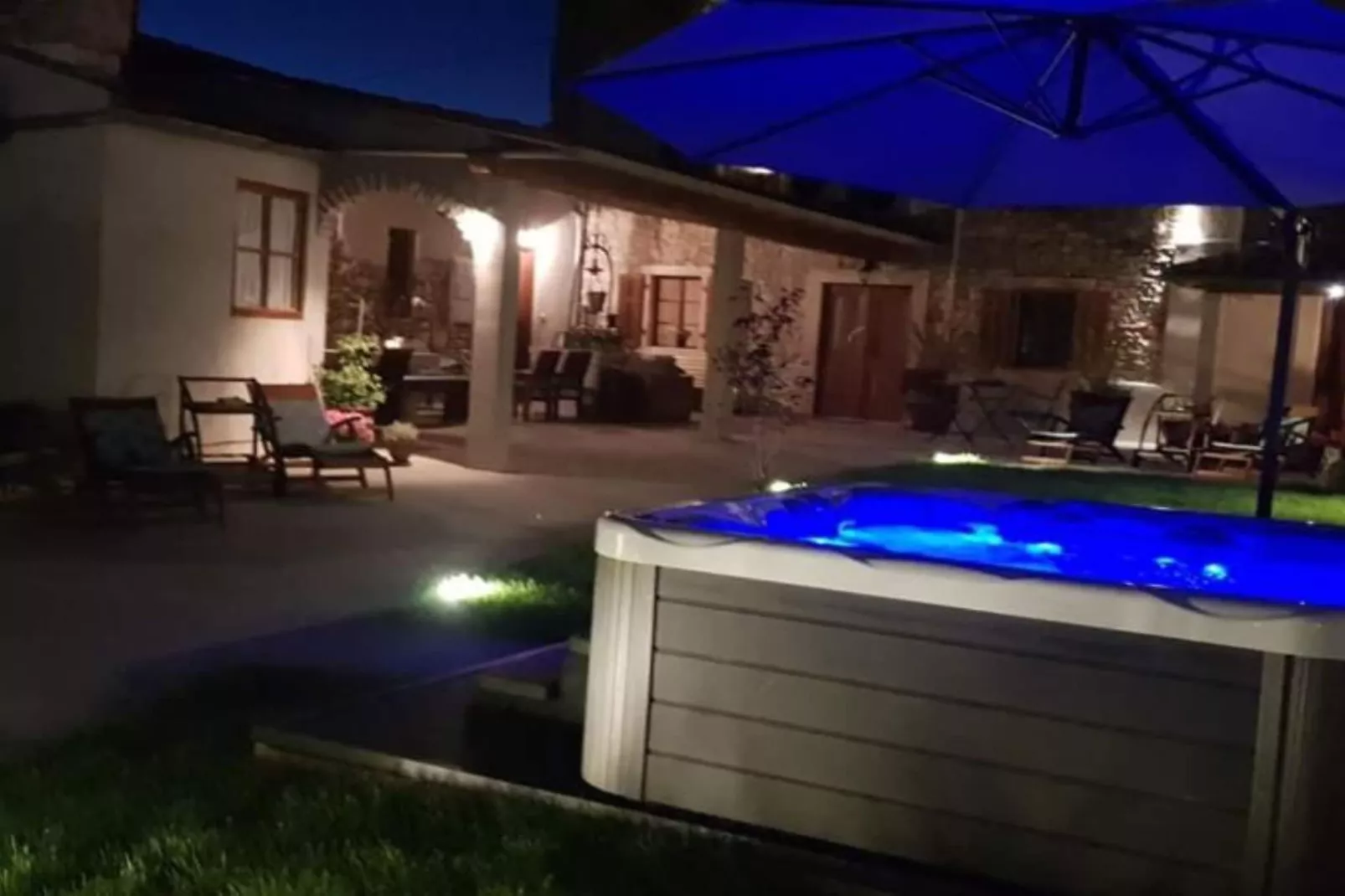 Deluxe one bedroom apartment (A3)-Zwembad