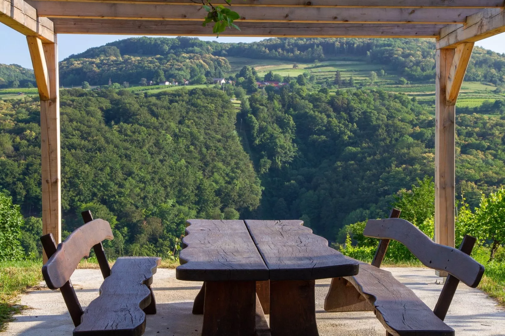 Hillside Haven Holiday Home with Sauna and Hot-Tub - One Bedroom Holiday Home with Sauna and Hot-Tub-Buitenlucht