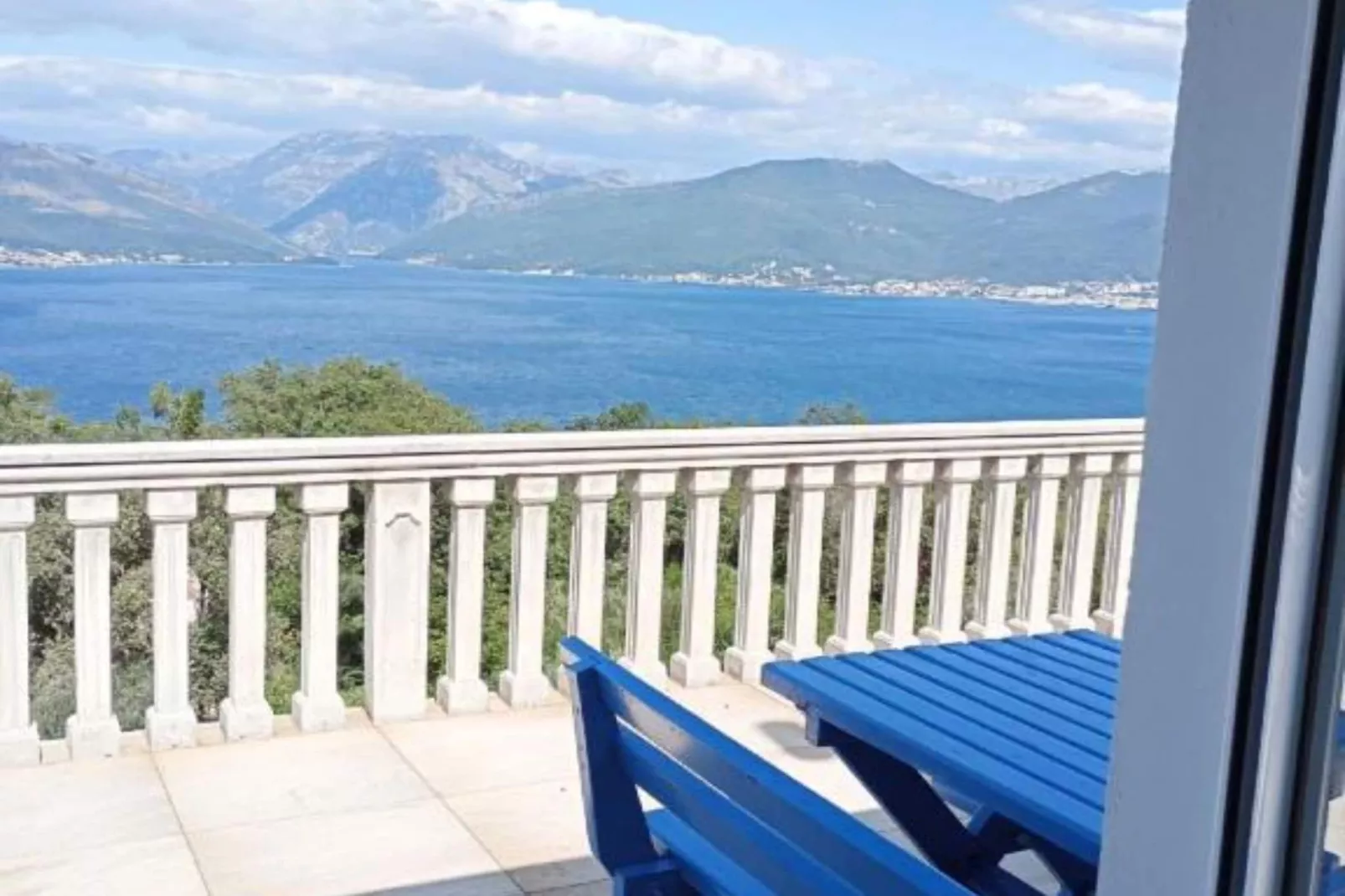 Tivat Relax with Stunning Sea & Mountain Views - Standard Studio Apartment 2-Terrasbalkon