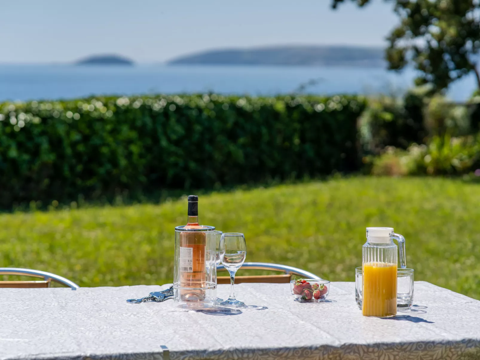 Avalon Sea Views-Buiten