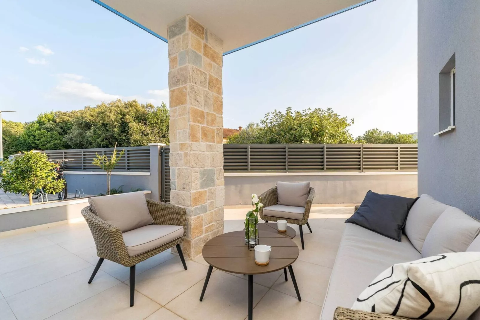 Sea view Villa Tala-Terrasbalkon