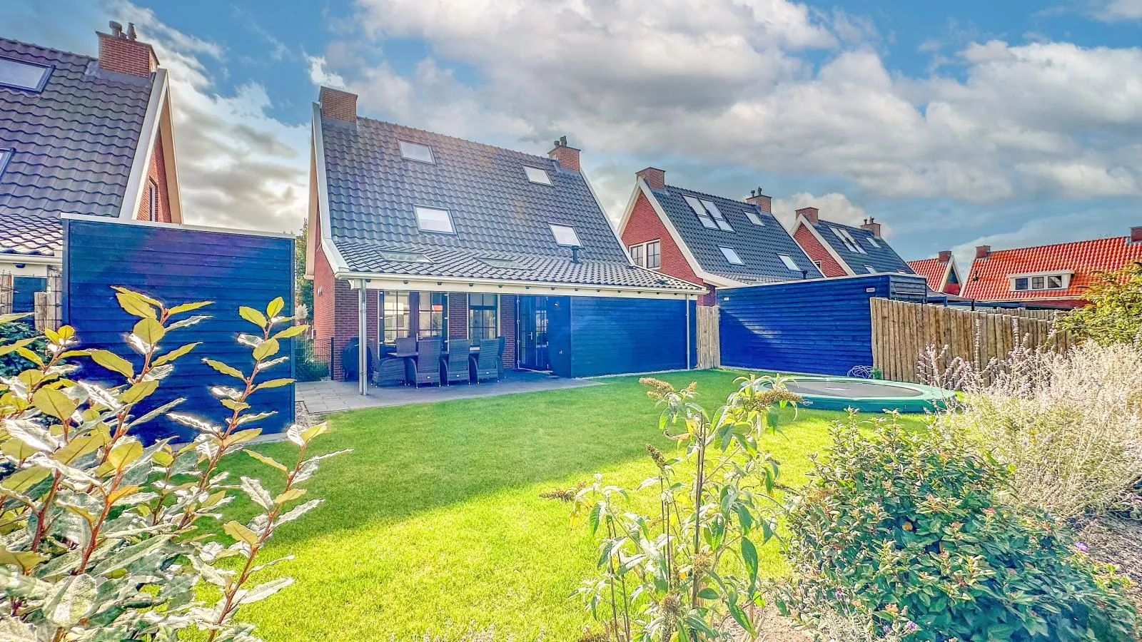 Dune Deluxe 77-Buitenkant zomer