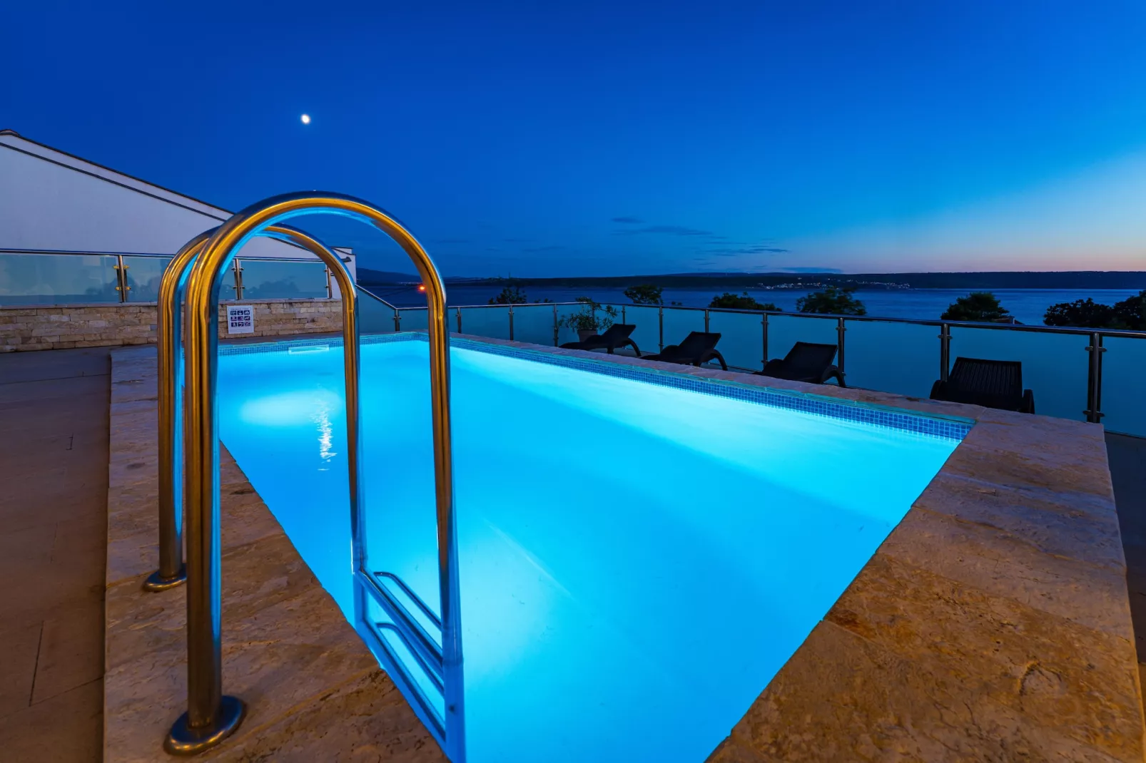 Sea view Villa Anpero-Zwembad